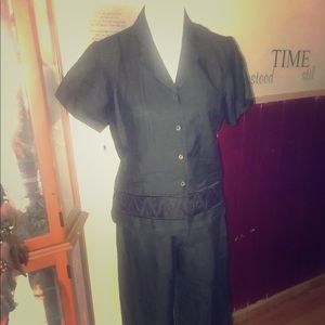 Women’s pant suit